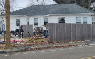Hombre enfrenta cargos de manejar bajo la influencia luego de estrellarse con casa.