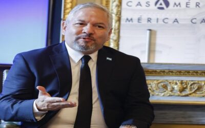Presidenta hondureña irá a frontera de EEUU por caso de menores en albergues