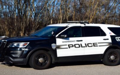 Policía Woonsocket ofrece clases defensa personal para mujeres.