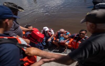 Guardia costera de EE.UU. intercepta embarcación con más de 300 migrantes haitianos