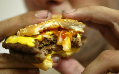 Encuesta nacional revela que uno de cada ocho adultos estadounidenses es adicto a los alimentos chatarra