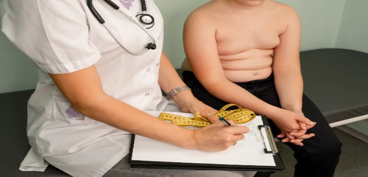 Las polémicas nuevas recomendaciones de los pediatras en Estados Unidos para tratar la obesidad infantil