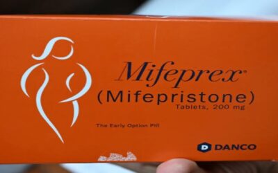 Doce estados liderados por demócratas cuestionan las restricciones de FDA a la píldora abortiva