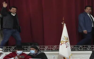 Ecuador: Lasso descabeza cúpula gobierno tras revés en urnas