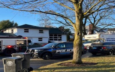 Incendio en Cranston cobra vida de dos ancianos.