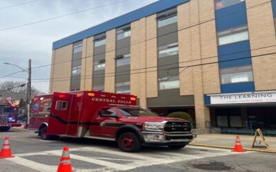 Fuga de refrigerante en autobús escolar envía a 5 estudiantes al hospital en Central Falls
