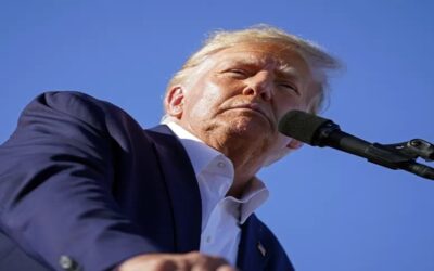 Trump comparecerá el martes para escuchar cargos en contra