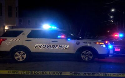 Policía Pawtucket investiga deceso de anciano encontrado muerto en su casa.