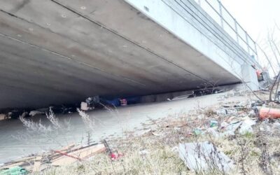 Pawtucket emite orden desalojo a personas sin hogar debajo de dos puentes en la I-95