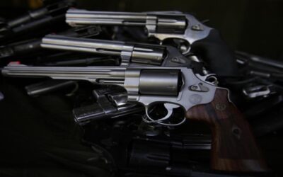 Arrestan a tres personas en Nueva York y desarticulan red de tráfico de armas