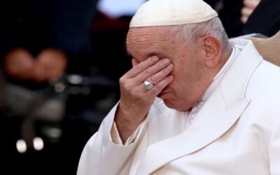 Hospitalizan al papa Francisco tras sufrir una infección pulmonar