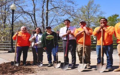 Senador Reed anuncia fondos para combatir la contaminación e integrar y mantener la naturaleza en la ciudad.