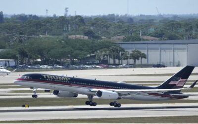 Trump llega a Nueva York para presentarse ante autoridades