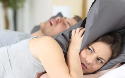 Por qué roncamos mientras dormimos y qué podemos hacer para evitarlo