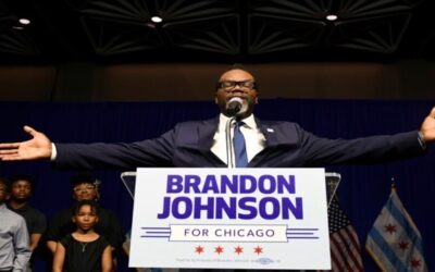 Progresista Brandon Johnson gana la alcaldía de Chicago