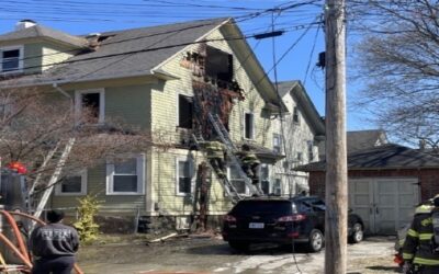 Incendio en Providence deja 4 personas sin hogar
