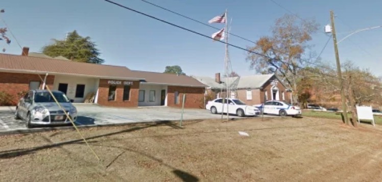 Al menos cuatro muertos y varios heridos en un tiroteo en una fiesta de cumpleaños de adolescentes en un pueblo de Alabama