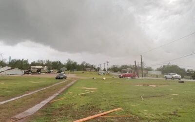 Dos muertos y destrucción por tornados y tormentas en el centro de EEUU