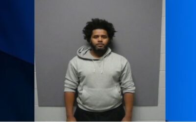 Policía Cranston arresta sospechoso de robar bandera del ayuntamiento