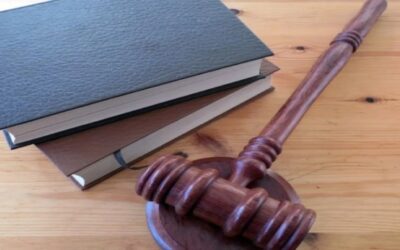 Exesposa de juez en Virginia acusada de cuadrar cita con agente encubierto del FBI para abusar de niña de 8 años