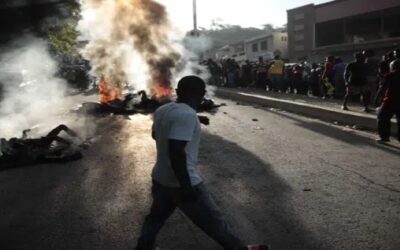 Turba quema vivos a 13 presuntos pandilleros en Haití
