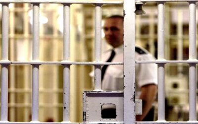 Acusan a una mujer en Arkansas de vender partes de cadáveres robados por $11,000