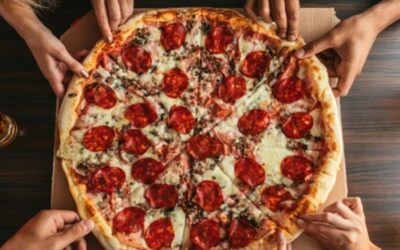 Comer pizza puede causar efectos secundarios a tu salud: qué debes saber