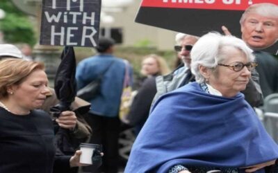 Mujer testifica que Trump abusó sexualmente de ella en avión