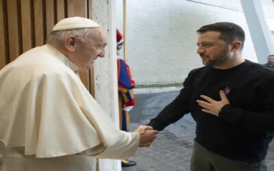 El papa Francisco se reúne con el presidente ucraniano Volodymyr Zelenskyy en el Vaticano