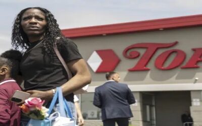 Buffalo conmemora el primer aniversario de ataque racista en un supermercado