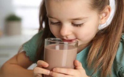 Leche con chocolate podría prohibirse en colegios de Estados Unidos: por qué
