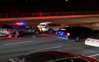 2 patrulleros de la Policía Estatal dañados en choque en la I-95 Sur.