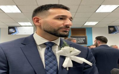 Alcalde Johnston anuncia que la ciudad se hará cargo del Departamento Escolar