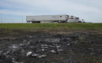 Choque entre autobús y semirremolque deja 15 muertos en Canadá