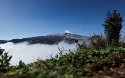 Colombia baja nivel de alarma del volcán Nevado del Ruiz