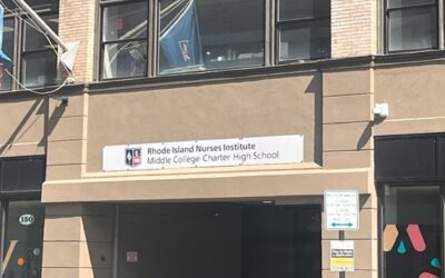 Ex maestro de escuela chárter de Providence acusado de agredir sexualmente a estudiante de 16 años