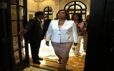 Presidenta de Perú declara ante Fiscalía por muertes en protestas contra el gobierno tras 3 llamados