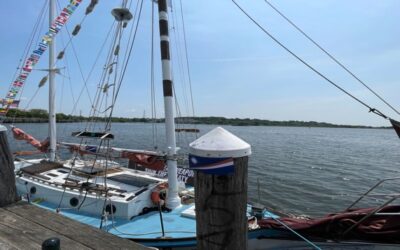“Barco de la Paz” llega al muelle de India Point Park