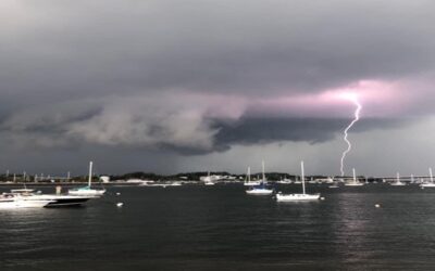 Tormenta eléctrica en RI deja más de 4,000 usuarios sin electricidad.