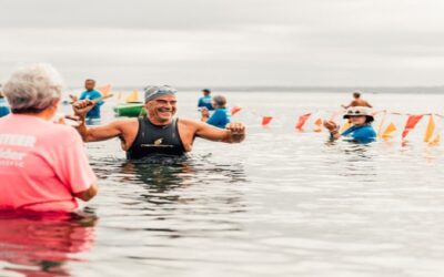 Mas de 200 nadadores participan en el evento anual de Save the Bay