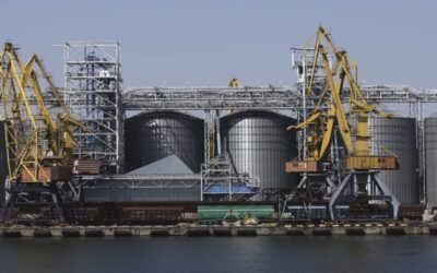 Rusia ataca el crucial puerto ucraniano de Odesa al día siguiente de congelar el acuerdo de grano