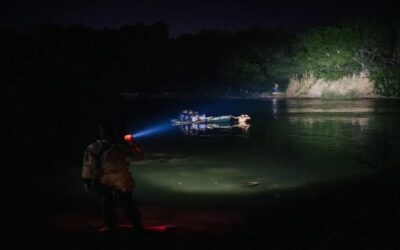 Ordenan a soldados en Texas a “empujar a migrantes al Río Grande” y no darles agua