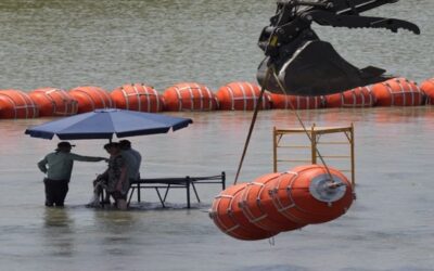 Departamento de Justicia dice a Texas que barrera con boyas en el río Bravo viola la ley federal