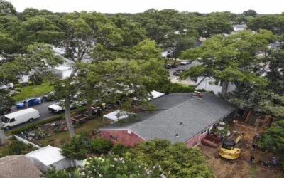 Policía excava en patio de hombre acusado de asesinatos en Long Island