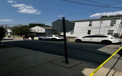 Hombre muere apuñalado en vecindario de Silver Lake en Providence