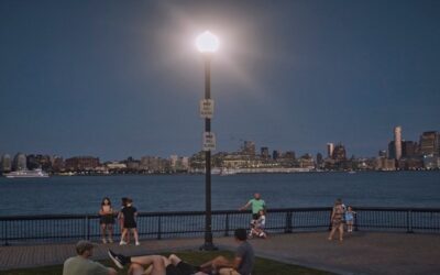 Biden busca aliviar el calor extremo mientras persisten las temperaturas récord