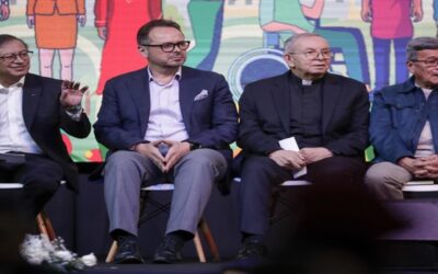 El gobierno de Colombia y la guerrilla ELN inician un cese al fuego de seis meses