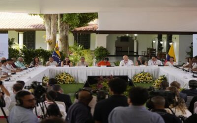 Gobierno colombiano y ELN comienzan nuevo ciclo de diálogo de paz en Venezuela