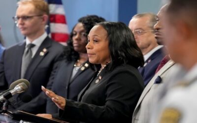 Trump y 18 aliados son encausados en Georgia por intromisión en elecciones de 2020