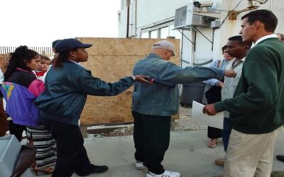 Cuba recibe a 29 deportados por Estados Unidos en el quinto vuelo de este tipo desde 2020